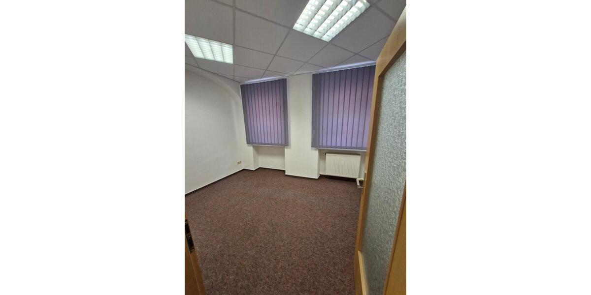 Zentral gelegene Büroflächen im Stadtzentrum von Oederan zimmer