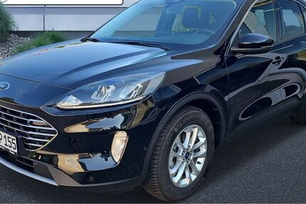 Ford Kuga 15.500 km 27.290 &euro; Hartmannsdorf 09232