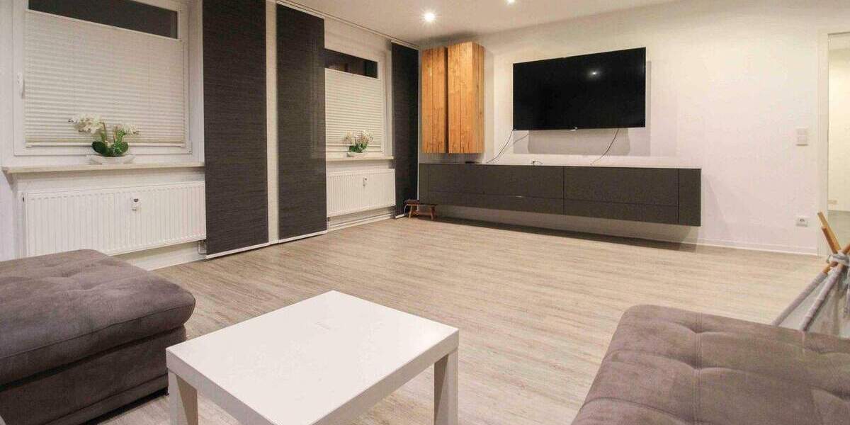 *Modernisiert* Ab Frühjahr 2026 bezugsfreie 5-Zi.-Wohnung mit 2 Bädern und 2 Balkonen 5 zimmer