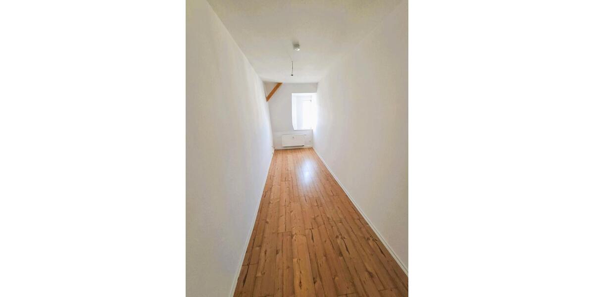 Dachgeschoßwohnung Chemnitz Hilbersdorf - 3 Zimmer, 72 m&sup2;, 350&euro; | Angebot:26589102