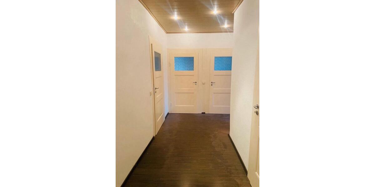 Dachgeschoßwohnung Chemnitz Helbersdorf - 3 Zimmer, 86 m&sup2;, 490&euro; | Angebot:25904955