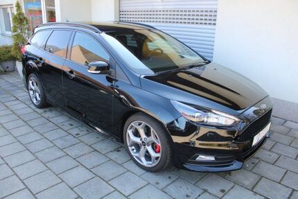 Ford Focus 136.600 km 13.450 € Chemnitz 09114