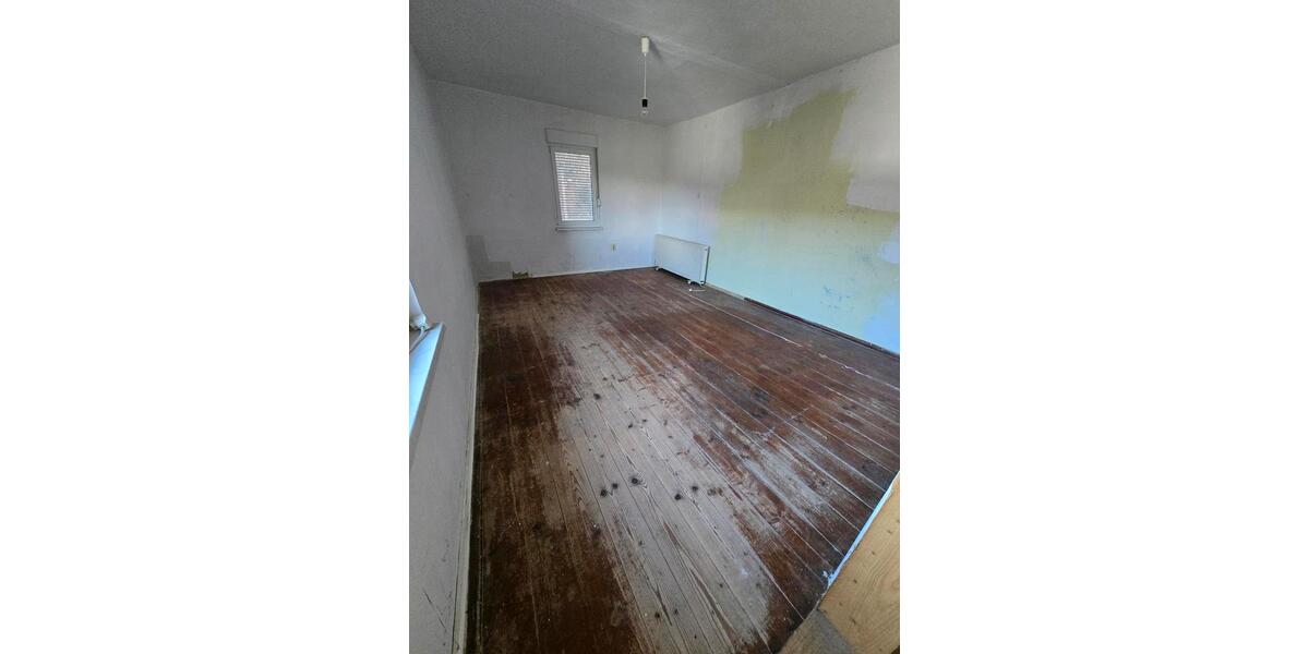 Einfamilienhaus mit grossem Grundstück, Nebengelass 7 zimmer