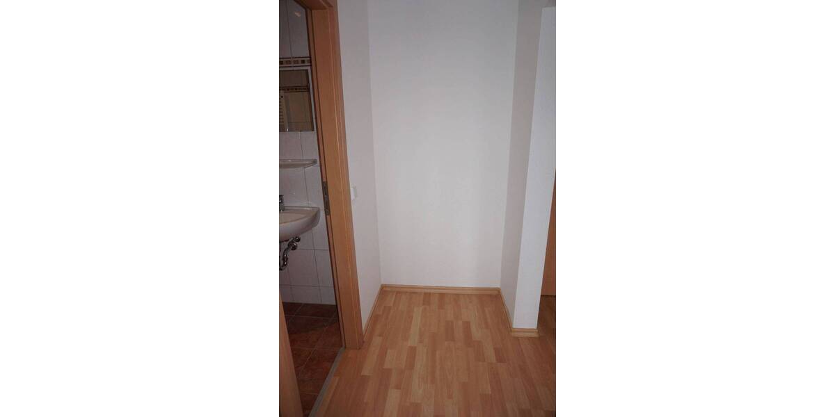 Etagenwohnung Chemnitz Gablenz - 2 Zimmer, 31 m&sup2;, 185&euro; | Angebot:26306315