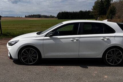 Hyundai i30 74.000 km 22.000 &euro; Oelsnitz 09376