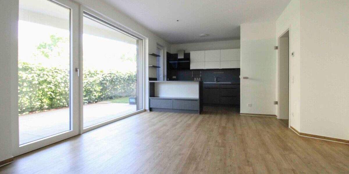 Exklusive 4- Zimmer-Wohnung mit 40m² großer Südterrasse u. Tiefgaragenstellplatz in Chemnitz Hutholz 4 zimmer