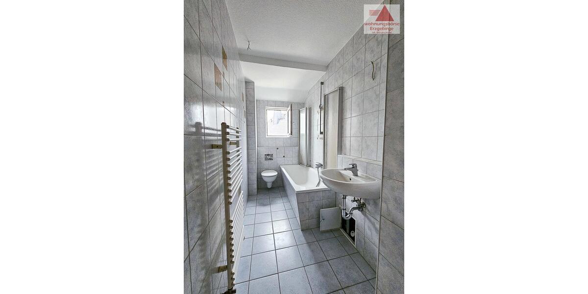 3-Raum-Wohnung in Randlage von Lößnitz im Dachgeschoss 3 zimmer