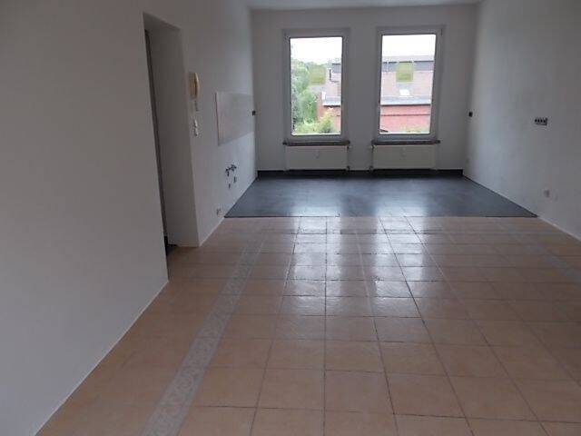 Gewerbeobjekt Limbach-Oberfrohna Oberfrohna - 3 Zimmer, 100 m&sup2;, 200&euro; | Angebot:26826163