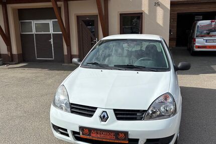 Renault Clio 127.600 km 2.500 &euro; Oelsnitz i.E. 09376