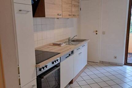 +++GROßZÜGIGE 3-RAUMWOHNUNG mit BALKON und EINBAUKÜCHE+++ 3 zimmer