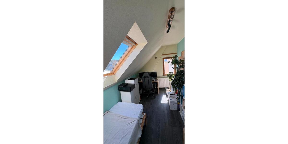 Dachgeschoßwohnung Oelsnitz (Erzgebirge) - 4 Zimmer, 72 m&sup2;, 550&euro; | Angebot:26227355