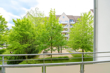 1. MONAT MIETFREI! 2-Zi. mit Balkon & Aufzug · Toplage · ab 01.12. · nur 350 € zimmer