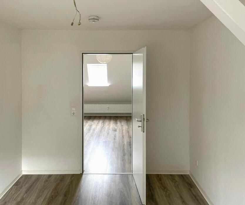 Gemütliche 3-Zimmer-Dachgeschosswohnung mit Einbauküche in Chemnitz-Hilbersdorf! 3 zimmer