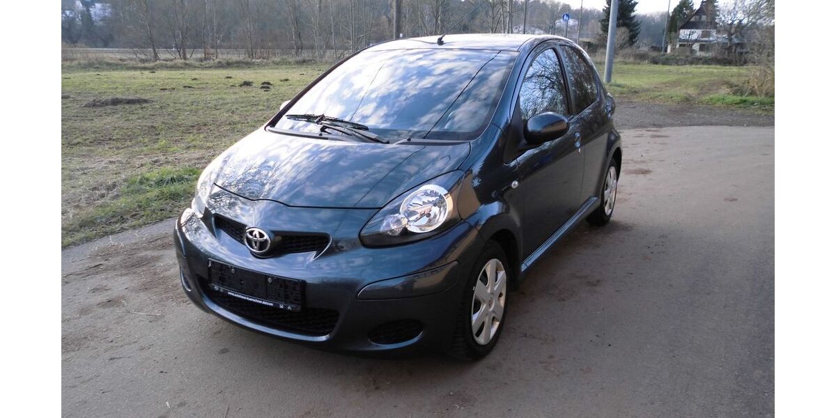 Toyota Aygo (X) 66.000 km 6.700 € Glauchau 08371