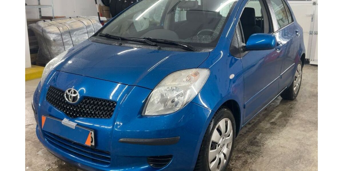 Toyota Yaris 119.000 km 6.500 &euro; Chemnitz OT Wittgensdorf 09228