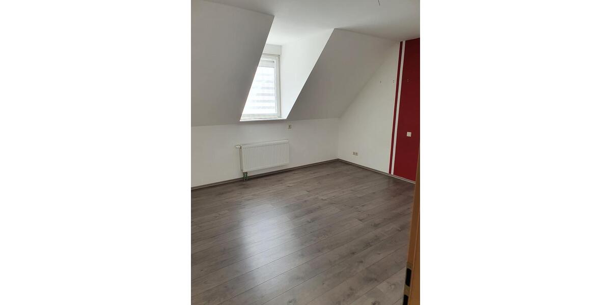 Doppelhaushälfte Großschirma - 4 Zimmer, 100 m&sup2;, 1.200&euro; | Angebot:26201498