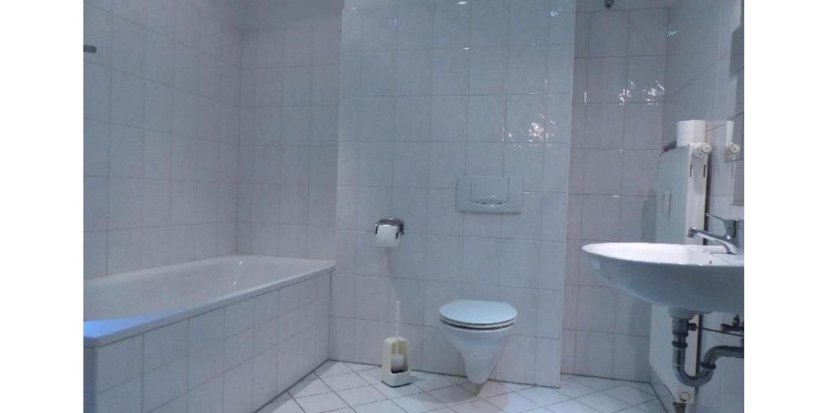 Dachgeschoßwohnung Chemnitz Kapellenberg - 4 Zimmer, 100 m&sup2;, 79.000&euro; | Angebot:27029015