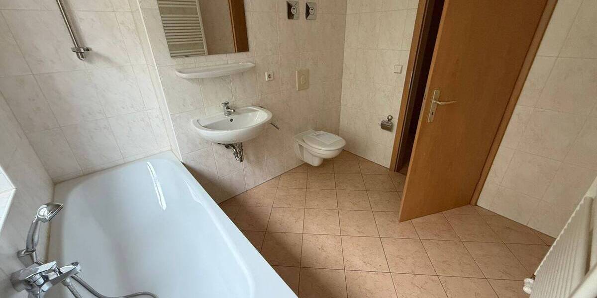 Etagenwohnung Chemnitz Sonnenberg - 2 Zimmer, 51 m&sup2;, 270&euro; | Angebot:26043623