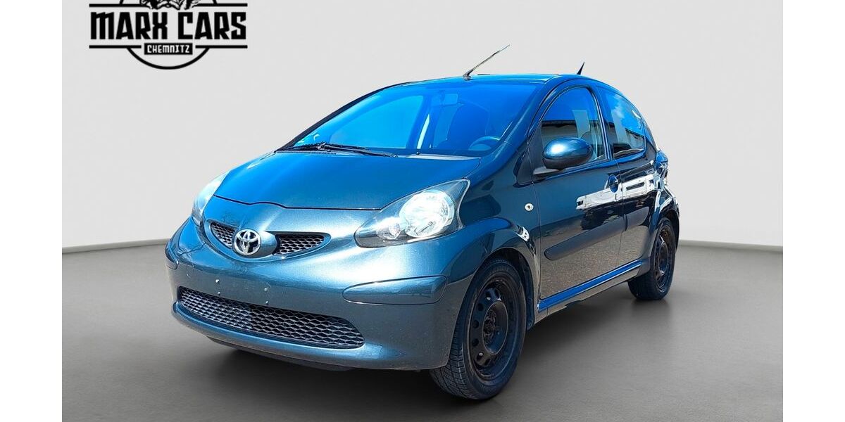 Toyota Aygo (X) 118.000 km 2.900 &euro; Chemnitz 09116