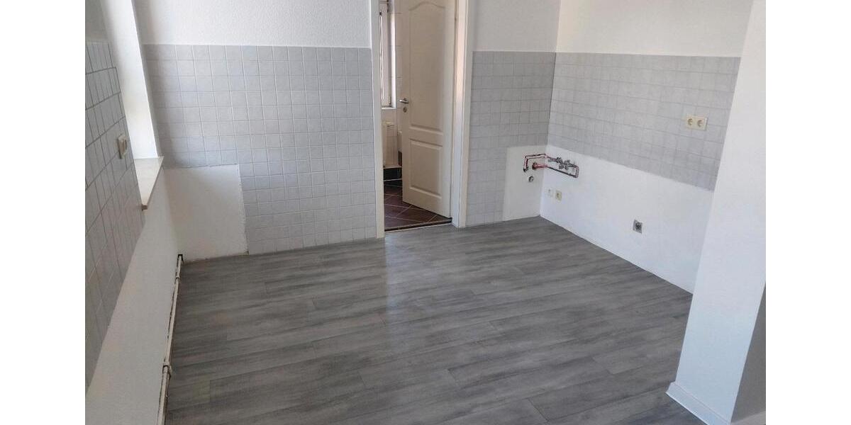 Etagenwohnung Flöha - 3 Zimmer, 69 m&sup2;, 414&euro; | Angebot:26195909