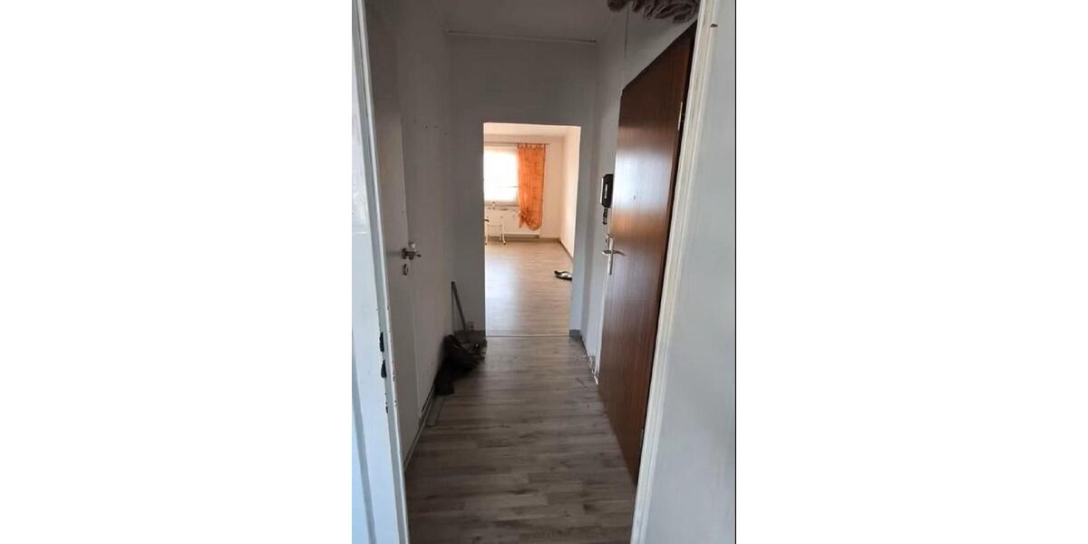 Etagenwohnung Mülsen - 3 Zimmer, 56 m&sup2;, 295&euro; | Angebot:26226436