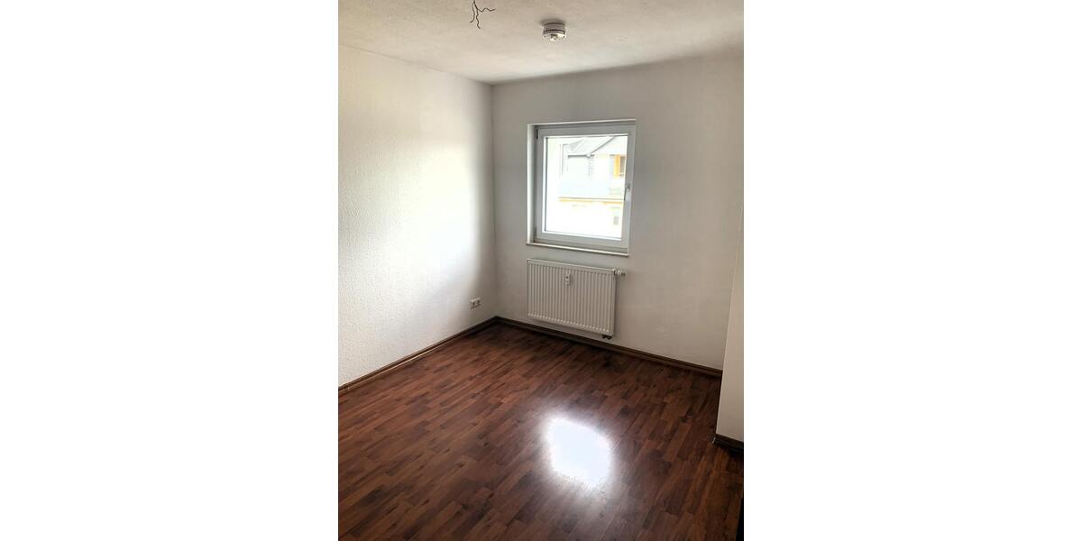 Etagenwohnung Chemnitz Grüna - 4 Zimmer, 68 m&sup2;, 420&euro; | Angebot:24779006