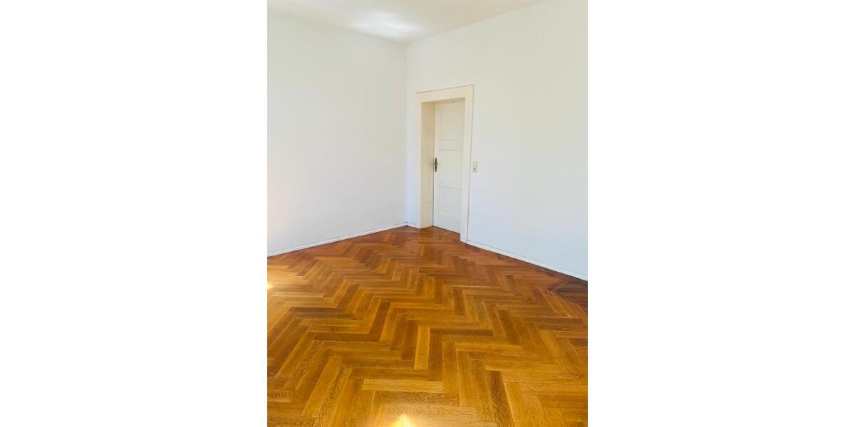 Etagenwohnung Chemnitz Helbersdorf - 4 Zimmer, 96 m&sup2;, 768&euro; | Angebot:26406533