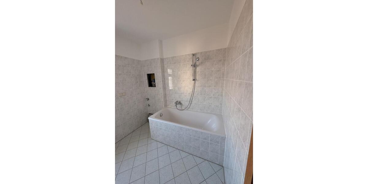 Etagenwohnung Chemnitz Adelsberg - 2 Zimmer, 51 m&sup2;, 334&euro; | Angebot:26453304
