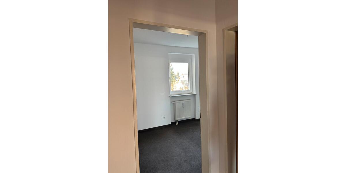 Etagenwohnung Limbach-Oberfrohna Oberfrohna - 3 Zimmer, 80 m&sup2;, 94.000&euro; | Angebot:26402719