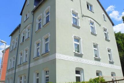 Wittgensdorf: Geräumige Familienwohnung mit Laminatboden, 2 Bädern und eigenem Gartenanteil 5 zimmer