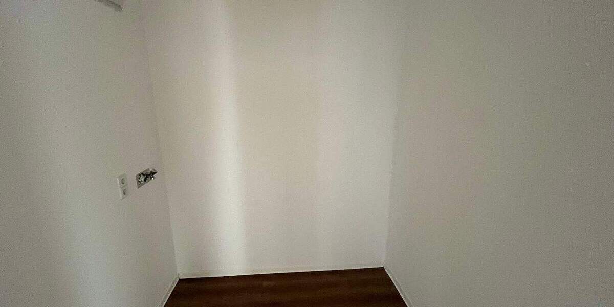 Etagenwohnung Chemnitz Kappel - 5 Zimmer, 127 m&sup2;, 665&euro; | Angebot:24036792