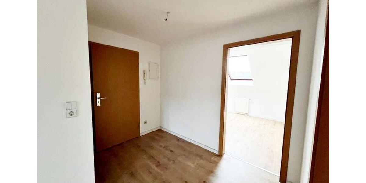 Dachgeschoßwohnung Chemnitz Hilbersdorf - 2 Zimmer, 69 m&sup2;, 330&euro; | Angebot:25854240