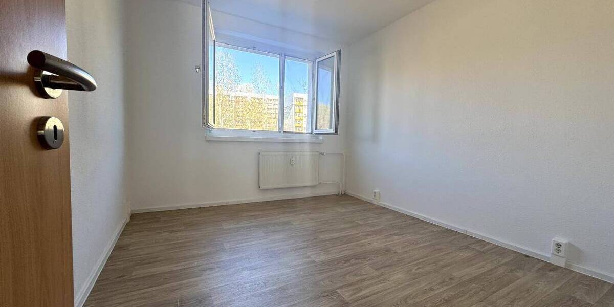 Etagenwohnung Chemnitz Helbersdorf - 3 Zimmer, 57 m&sup2;, 318&euro; | Angebot:26261682