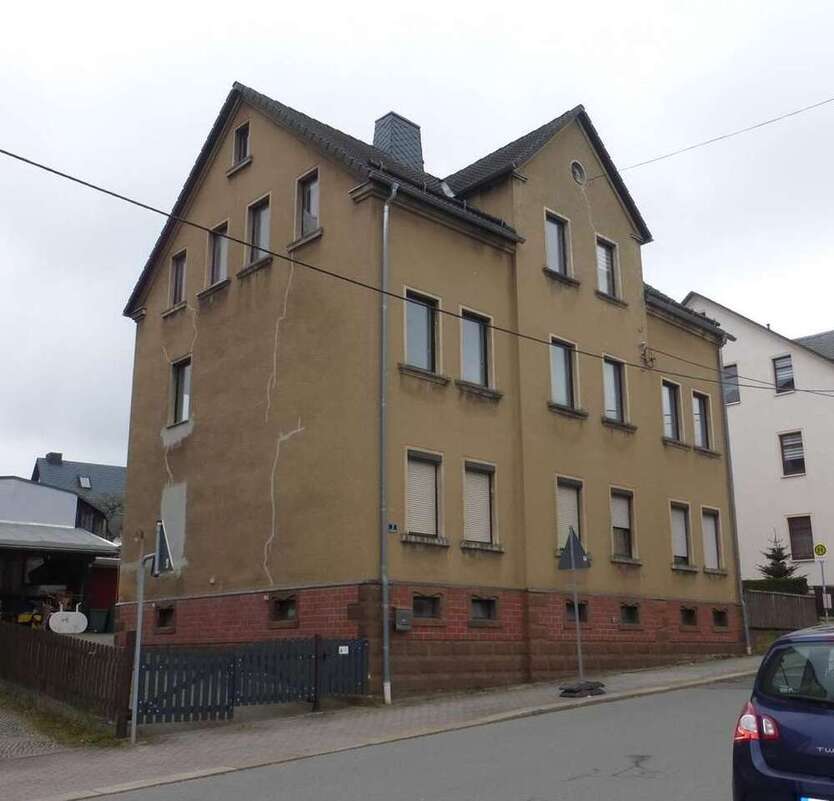 Haus zum Kaufen in Lichtenstein 120.000 € 265 m²