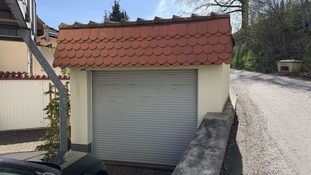 Gepflegtes Einfamilienhaus mit zwei Wohneinheiten und Ausbaupotenzial in Lunzenau - Einfamilienhaus Lunzenau | Angebot:26676730