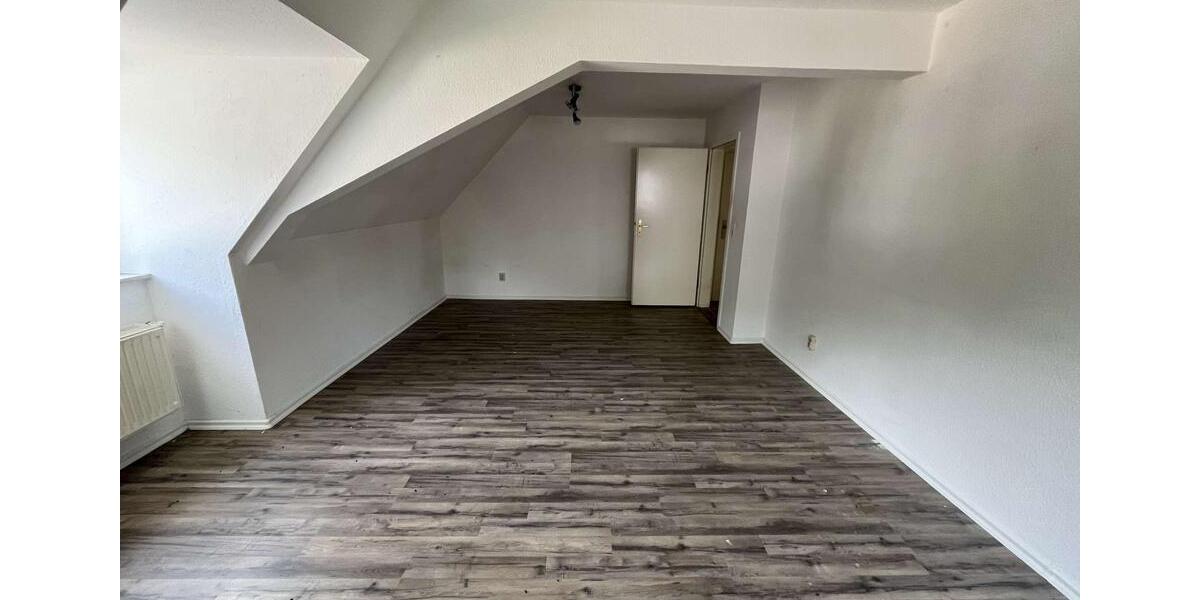 Etagenwohnung Hainichen - 1 Zimmer, 44 m&sup2;, 258&euro; | Angebot:26296749