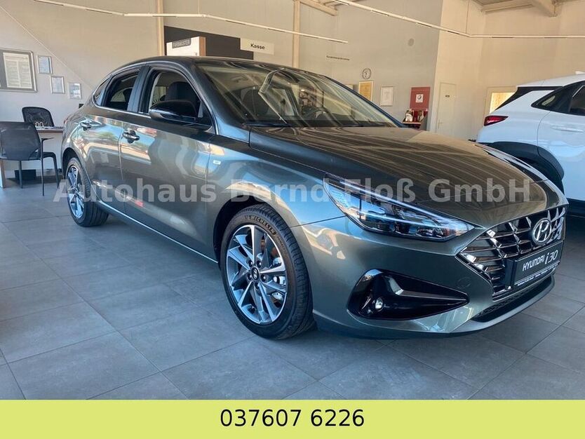 i30