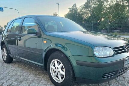 VW Golf 80.000 km 3.350 &euro; Frankenberg 09669