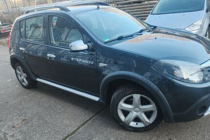 Dacia Sandero 179.100 km 4.100 &euro; Chemnitz 09126