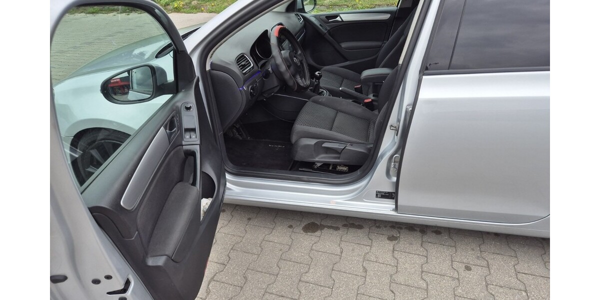 VW Golf 220.000 km 6.400 &euro; Glauchau 08371