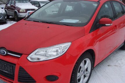 Ford Focus 52.730 km 6.500 € Chemnitz 09125