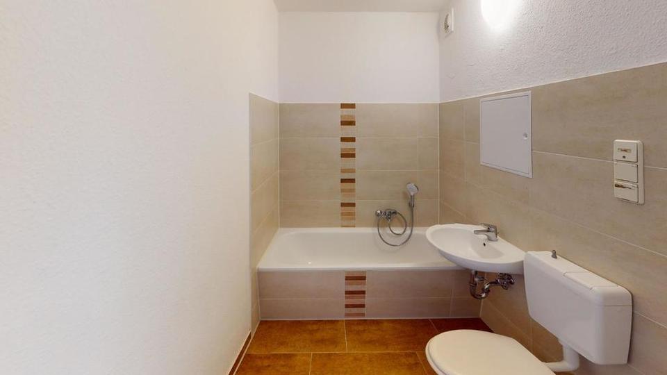Etagenwohnung Chemnitz Altendorf - 2 Zimmer, 64 m&sup2;, 383&euro; | Angebot:26701367