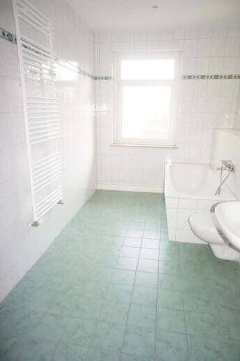 Etagenwohnung Chemnitz Ebersdorf - 2 Zimmer, 63 m&sup2;, 318&euro; | Angebot:26731162