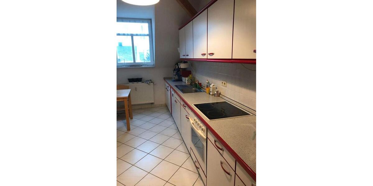 Dachgeschoßwohnung Chemnitz Kapellenberg - 4 Zimmer, 100 m&sup2;, 79.000&euro; | Angebot:27029015