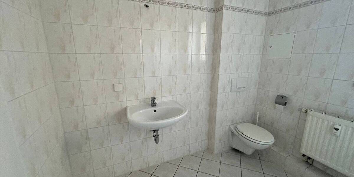 Etagenwohnung Chemnitz Sonnenberg - 3 Zimmer, 64 m&sup2;, 320&euro; | Angebot:25985400