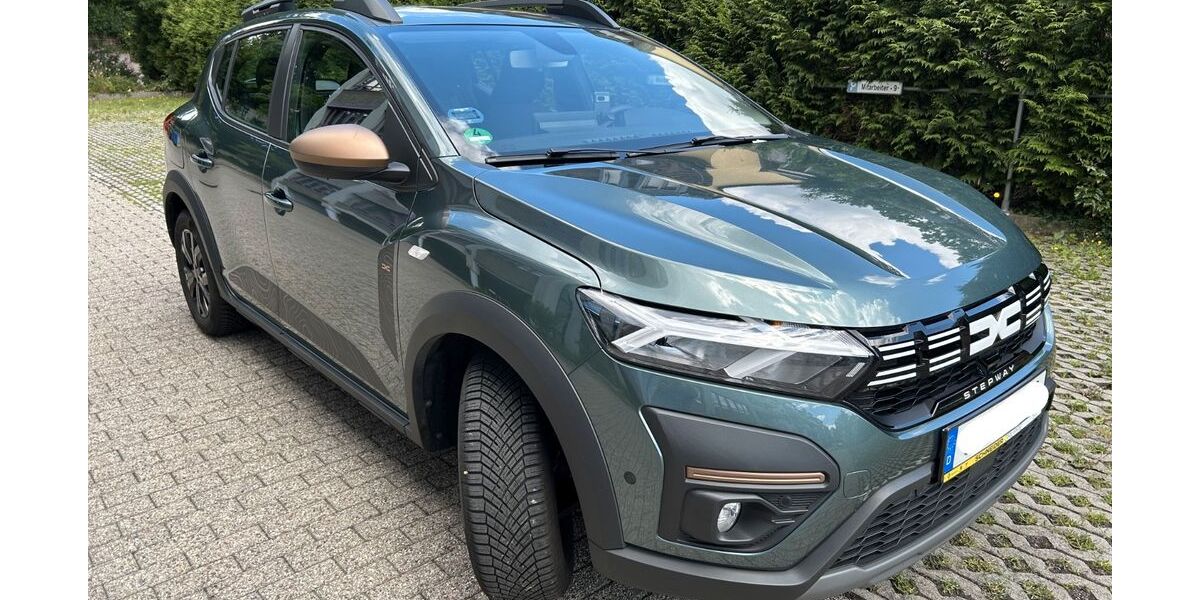 Dacia Sandero 60.000 km 11.800 &euro; Chemnitz 09120