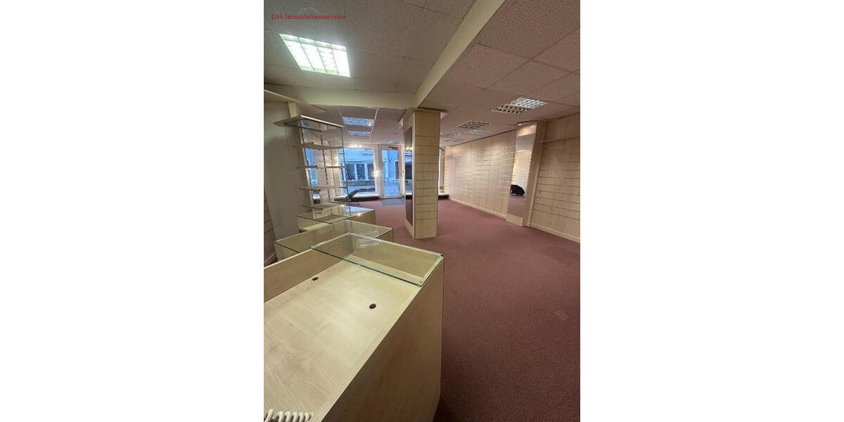 Vielseitige Ladenfläche mit Schaufensterfront in zentraler Lage von Glauchau zimmer