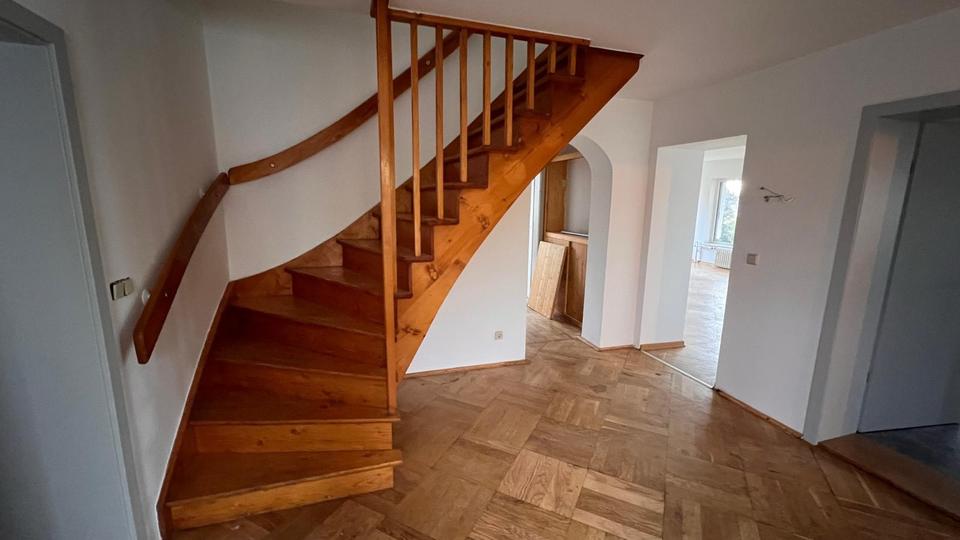 Großzügiges Einfamilienhaus mieten Siebenlehn mit Einliegerwohnung in Alleinlage 7 zimmer